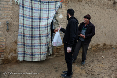 جهادگران احیاء القلوب در روستای کبیرآباد اقدام به خدمات رسانی پزشکی به اتباع نمودند