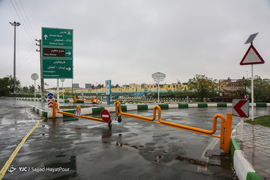 جاری شدن سیلاب در رودخانه قم