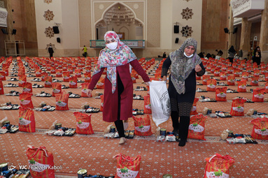 آماده سازی ۵ هزار سبد غذایی برای محرومین شهرستان گرگان به کمک 
مرکز نیکوکاری مصلی نماز جمعه گرگان و موکب علی بن موسی الرضا (ع) استان گلستان