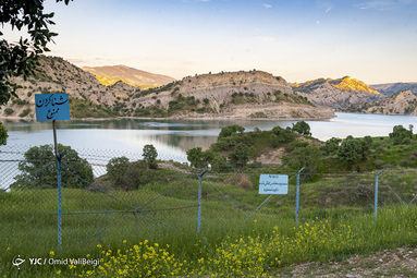 سد چم گردلان شهرستان ملکشاهی‎
آب شرب بخش عمده ای از شهرستان ایلام را برعهده دارد؛همچنین باتوجه به طبیعت زیبا و هوای مطبوع منطقه؛ پذیرای گردشگران می باشد