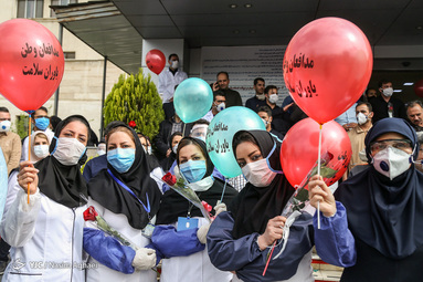 مراسم تجلیل از مدافعان سلامت و کادر بهداشت و درمان بیمارستان امام رضا (ع) ارتش