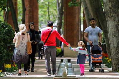 بوستان باغ ایرانی یکی از زیباترین جاذبه‌های گردشگری تهران در محله ده ونک بعد از مدت ها تعطیلی بازگشایی شد