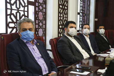 جلسه صاحب نظران بازار سرمایه با حضور دژپسند وزیرامور اقتصاد و دارایی