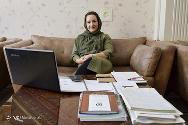 خانم نظری معلم ریاضی پایه تحصیلی دوره متوسطه اول و دوم شهر کرمان