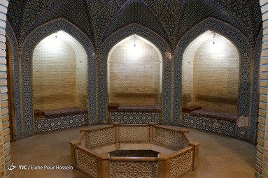 مقبره سعدی شیرازی بنایی جدید بر مزار صاحب گلستان و بوستان ادب فارسی
