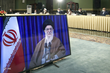 ارتباط تصویری رهبر معظم انقلاب با ستاد ملی مبارزه با کرونا