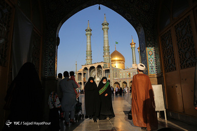 بازگشایی صحن حرم حضرت معصومه (س) در قم
