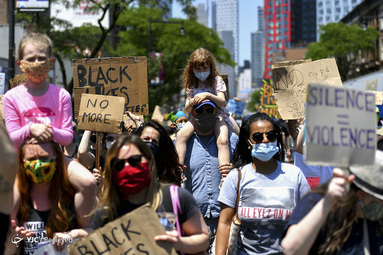 راهپیمایی در همبستگی با جنبش Black Lives Matter در بروکلین، نیویورک