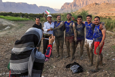 فوتشال در روستای درب قلعه