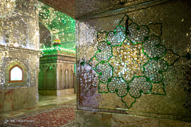 آرامگاه حضرت سید میراحمد معروف به شاهچراغ برادر حضرت امام رضا (ع) در شهر شیراز