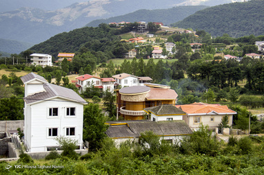 ساخت و ساز‌های بی رویه در گردنه حیران