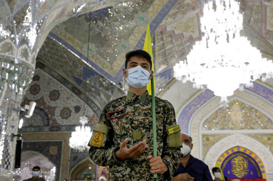 مراسم وداع با پیکر شهید دفاع مقدس «نسیم افغانی» در رواق امام خمینی(ره) حرم مطهر رضوی