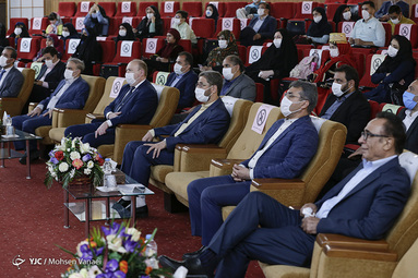 رونمایی از سه گانه رادیو فرهنگ در پاسداشت زبان پارسی