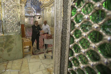 کارگاه ساخت مهر نماز در حرم حضرت شاهچراغ علیه السلام‎ - شیراز