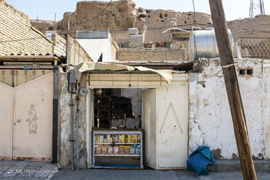 زندگی در «حصیر آباد»