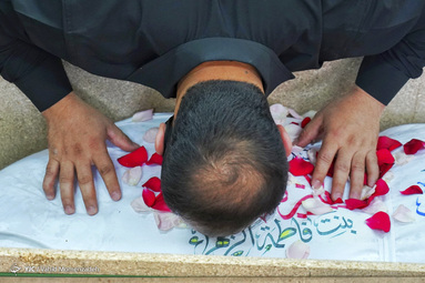 تشییع شهید مدافع حرم سید امان سادات در اصفهان
