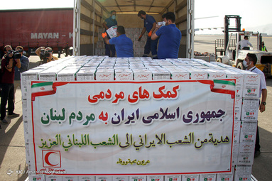 بارگیری کمک‌های بشردوستانه هلال احمر به ظرفیت ۹۵ تن مواد غذایی و دارویی به همراه یک بیمارستان صحرایی برای کمک به آسیب دیدگان حادثه انفجار بیروت