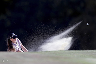امیلی پرایس در فینال بزرگ سریال Rose Women در North Golf Hans Golf Club ، در انگلستان