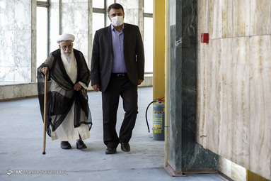 آیت الله جنتی، دبیر شورای نگهبان در حاشیه جلسه مشترک روسای کمیسیون‌های مجلس و اعضای شورای نگهبان