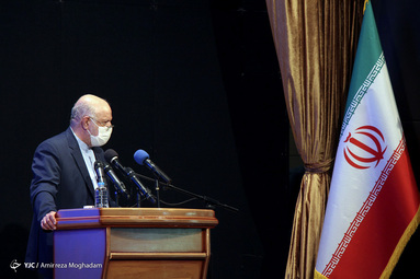 امضای ۱۳ قرارداد طرح نگهداشت و افزایش تولید نفت