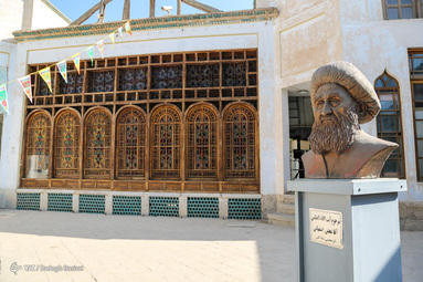 خانهٔ مشروطه اصفهان مکان گردهم‌آیی آزادی‌خواهان، مردم، علما، روشنفکران بود تا دربارهٔ مشروطیت و حکومت قانون هم‌فکری کنند