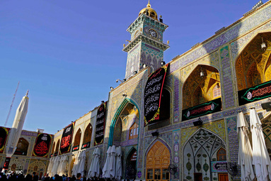 نجف اشرف و بارگاه منور امیرالمومنین علی بن ابی طالب در آغاز ماه محرم ۱۴۴۲ هجری قمری سیاه پوش شد