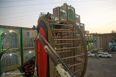 آذین بندی نخل عزاداری سنتی -  اردکان‎ یزد