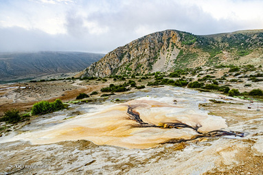 باداب سورت چشمهٔ پلکانی تراورتنی بی‌نظیر در ایران، واقع در روستای ارست بخش چهاردانگه‌ی شهرستان ساری است
