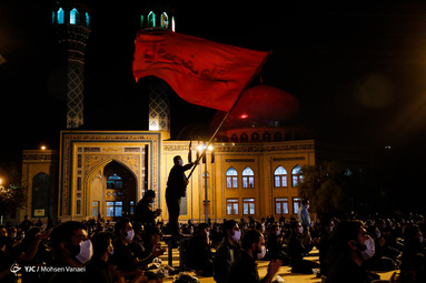 مراسم عزاداری شب سوم محرم در هیئت میثاق با شهدا با سـخـنـــرانی حجت الاسلام پناهیان و مداحی میثم مطیعی در دانشگاه افسری امام علی (ع)