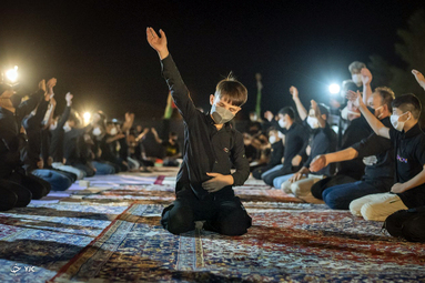 در ماه محرم اتباع افغانستانی مقیم شهرستان سرخه به عزاداری برای سیدالشهدا(ع) می‌پردازند