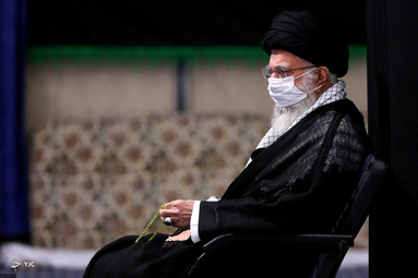 اولین شب از مراسم عزاداری حضرت اباعبدالله الحسین علیه‌السلام با حضور رهبر معظم انقلاب اسلامی در حسینیه امام خمینی(ره)