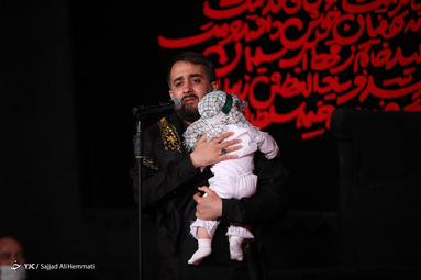 شب هفتم محرم شب منسوب به حضرت علی اصغر (ع) معروف به باب الحوائج است - امام زاده صالح تجریش