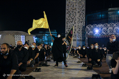 شب هفتم محرم شب منسوب به حضرت علی اصغر (ع) معروف به باب الحوائج است -  میدان امام حسین (ع)