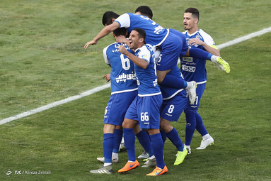 شهرآورد ۹۳ / پرسپولیس ۲ (۱) - استقلال ۲ (۴)