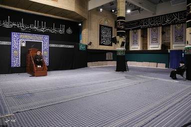 مراسم عزاداری شب هشتم محرم در حسینیه امام خمینی (ره)