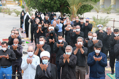 اقامه نمازجماعت ظهر عاشورا - محوطه مسجد جامع خرمشهر