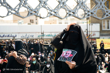 مراسم عزاداری ظهر عاشورای حسینی - میدان امام حسین (ع)