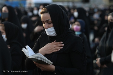 مراسم عزاداری و خیمه سوزان  عصر عاشورای اباعبدالله الحسین (ع) یکشنبه ۹ شهریور ۱۳۹۹، در میدان امام حسین (ع) برگزار شد.