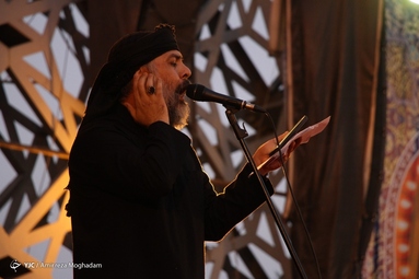 مراسم عزاداری و خیمه سوزان  عصر عاشورای اباعبدالله الحسین (ع) یکشنبه ۹ شهریور ۱۳۹۹، در میدان امام حسین (ع) برگزار شد.