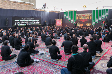 اجتماع عزاداران زینبیه اعظم زنجان‎ در بزرگداشت مقام والای حضرت زینب (س)