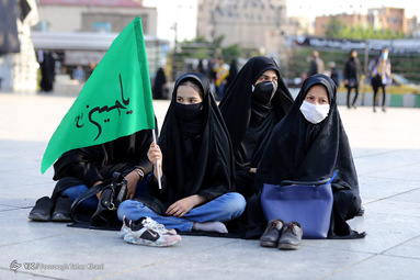 اجتماع دختران عاشورایی در میدان امام حسین (ع) به مناسبت سومین روز شهادت سید الشهدا(ع)
