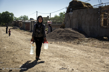 روستای حسنعلی کندی، از توابع شهرستان اردبیل یکی از روستاهایی است که سال هاست مردم آن با مشکل جدی آب شرب دست و پنجه نرم می کنند