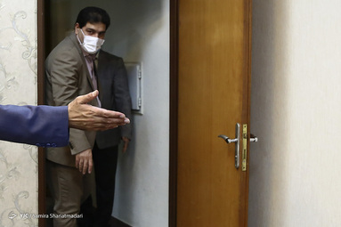 بازدید کریم همتی، رئیس هلال احمر از باشگاه خبرنگاران جوان