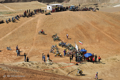 مسابقه موتور اندرو کوهستان (شیب زنی حرفه ای) در کلاس های 250 و 450 سی سی، ظهر امروز 28 شهریور ماه 1399 در کوه های اطراف تبریز برگزار شد . 