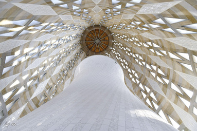 نمایی از برج ویرجین در Sagrada Familia، در بارسلون، اسپانیا
