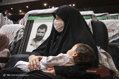 آیین رونمایی از آثار جدید مرکز اسناد و تحقیقات دفاع مقدس