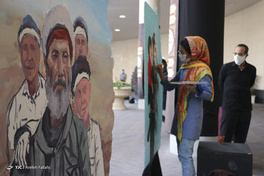 رونمایی از یادمان سروقامتان هشت سال مقاومت و ایستادگی