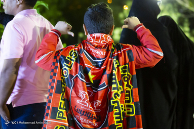 شادی مردم پس از صعود پرسپولیس به فینال آسیا - همدان
