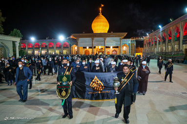 لاله گردانی در شب اربعین حسینی (ع) - حرم شاهچراغ (ع)