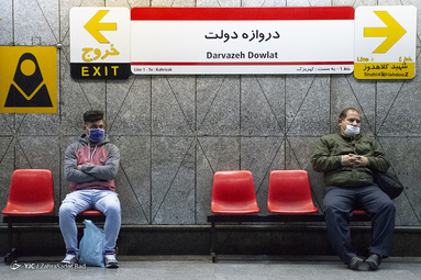 بازدید علی ربیعی، سخنگوی دولت از طرح استفاده اجباری ماسک در مترو